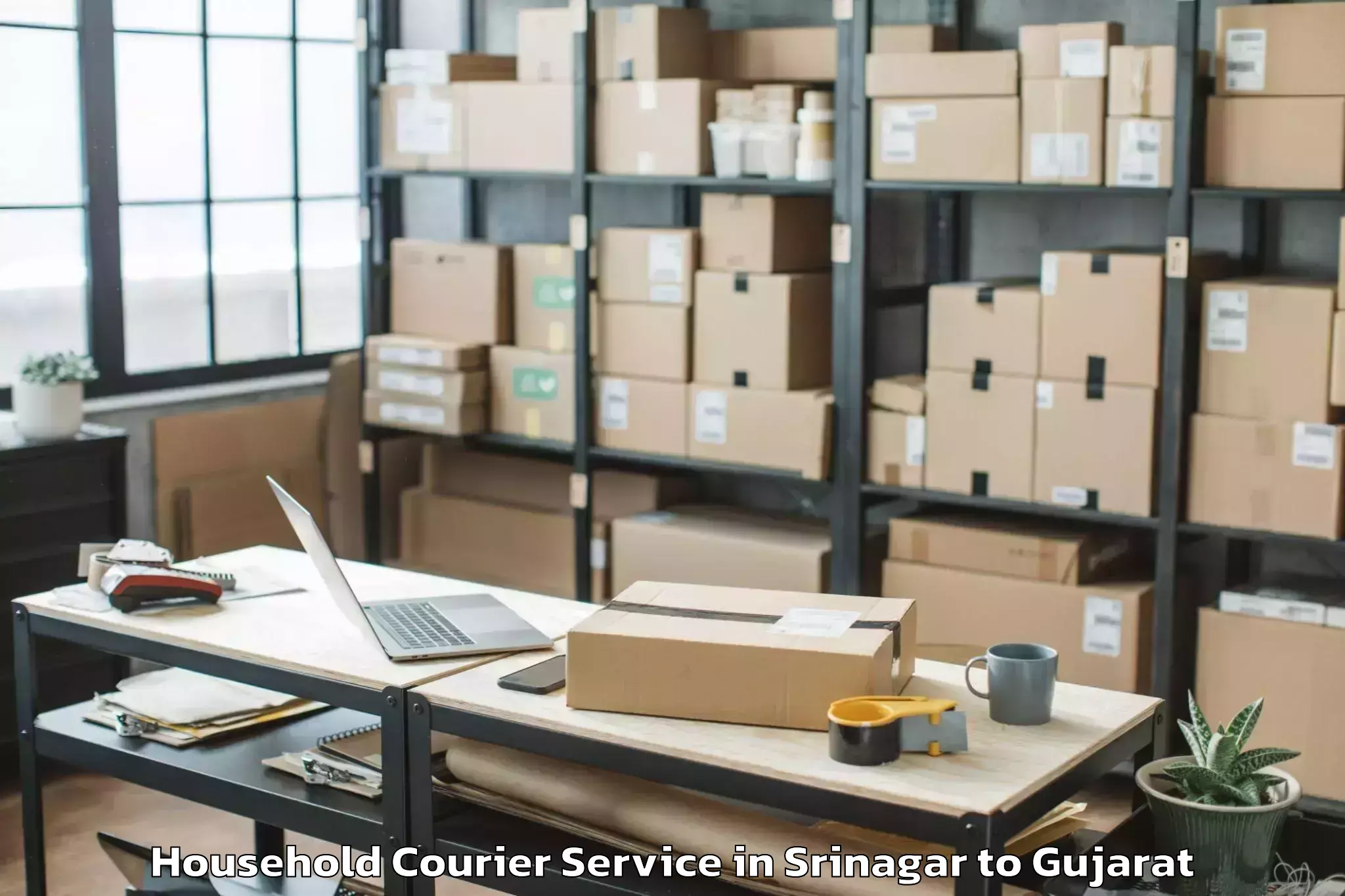 Top Srinagar to Khambhaliya Household Courier Available